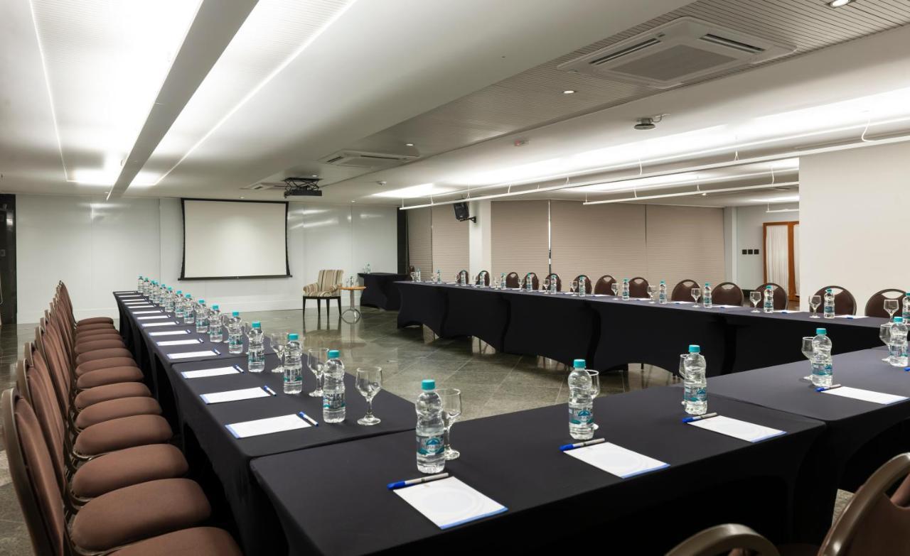Hotel Senac Ilha Do Boi Витория Экстерьер фото Meeting room