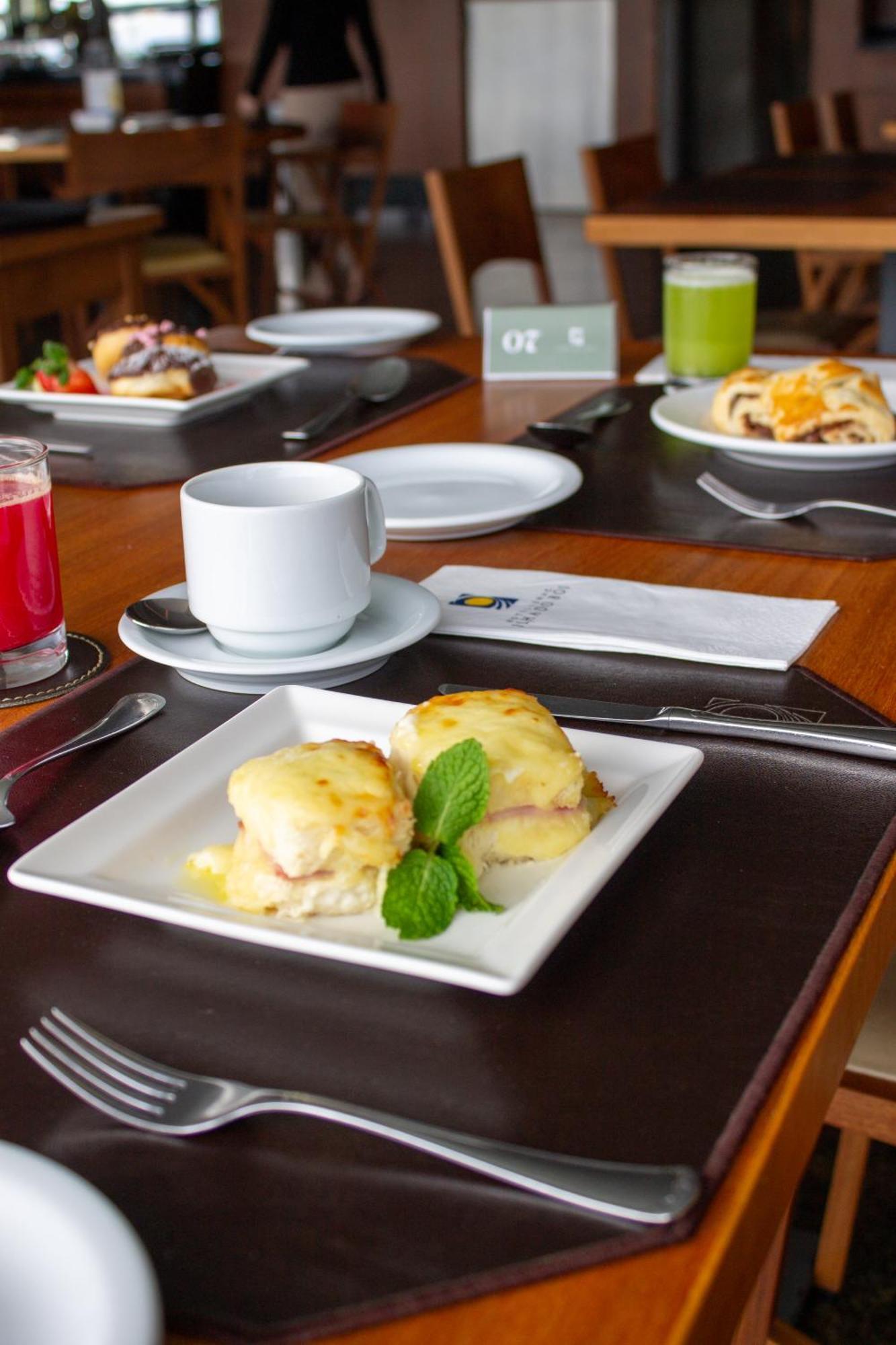 Hotel Senac Ilha Do Boi Витория Экстерьер фото A plate of cheese soufflé