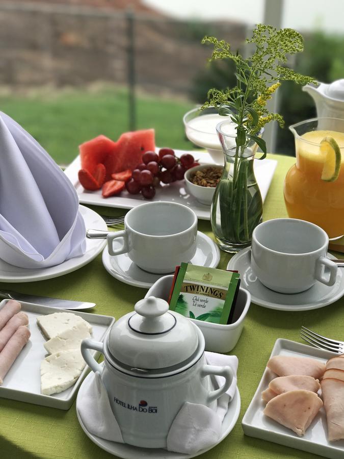 Hotel Senac Ilha Do Boi Витория Экстерьер фото A breakfast table